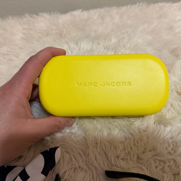 Marc Jacobs Black Sunglasses with Yellow Case - Picture 5 of 6